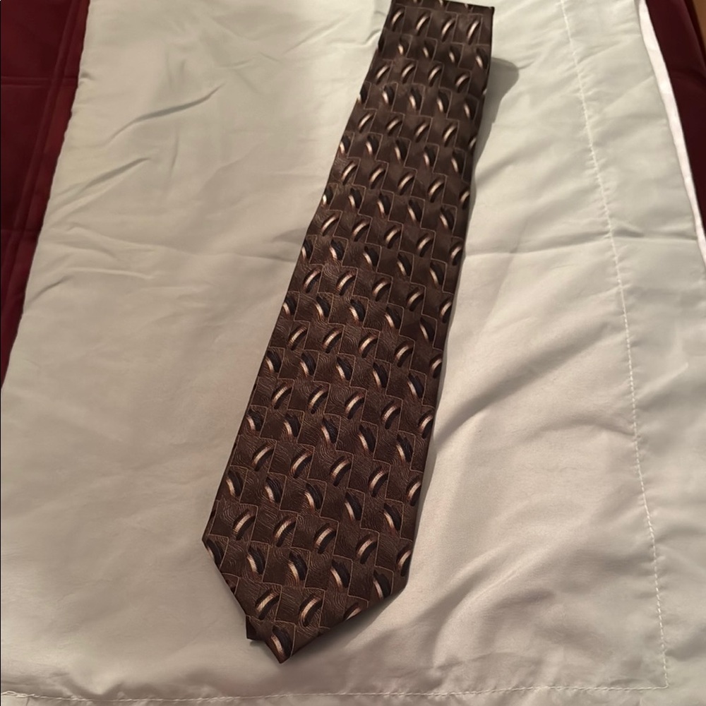 Brown Geometric Patterned Tie Accessory